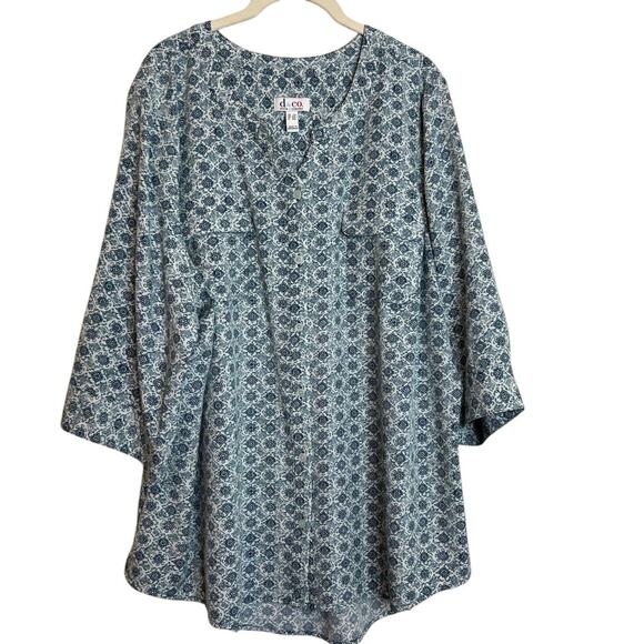 D&Co Womens Knit Blouse Size 2X Blue Floral Print Button Up Half Sleeve - Picture 1 of 5